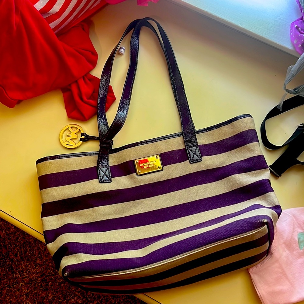 Micheal Kors handbag. Used but lots of life left.